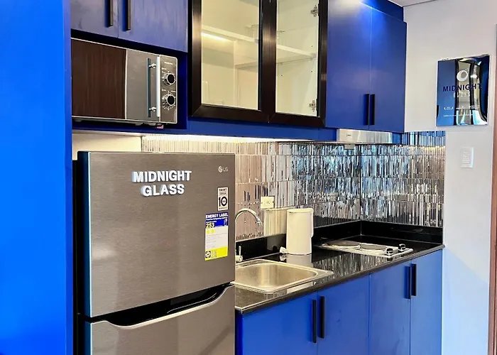 Deluxe Executive Corner Unit In Makati Apartment Manila