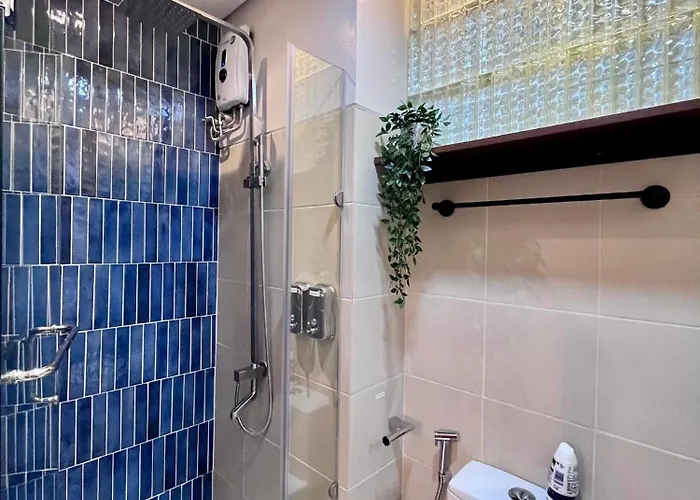 Deluxe Executive Corner Unit In Makati Apartment Manila
