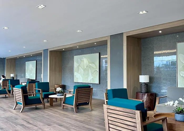Deluxe Executive Corner Unit In Makati * Manila