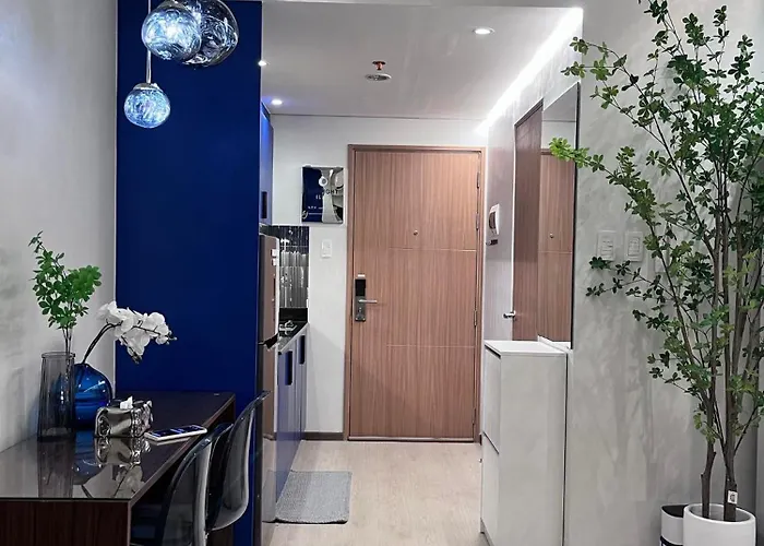 Apartment Deluxe Executive Corner Unit In Makati *