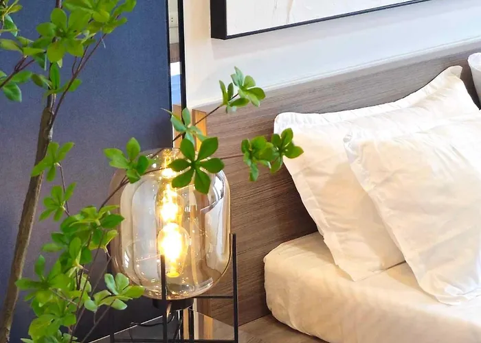 Deluxe Executive Corner Unit In Makati Apartment Manila